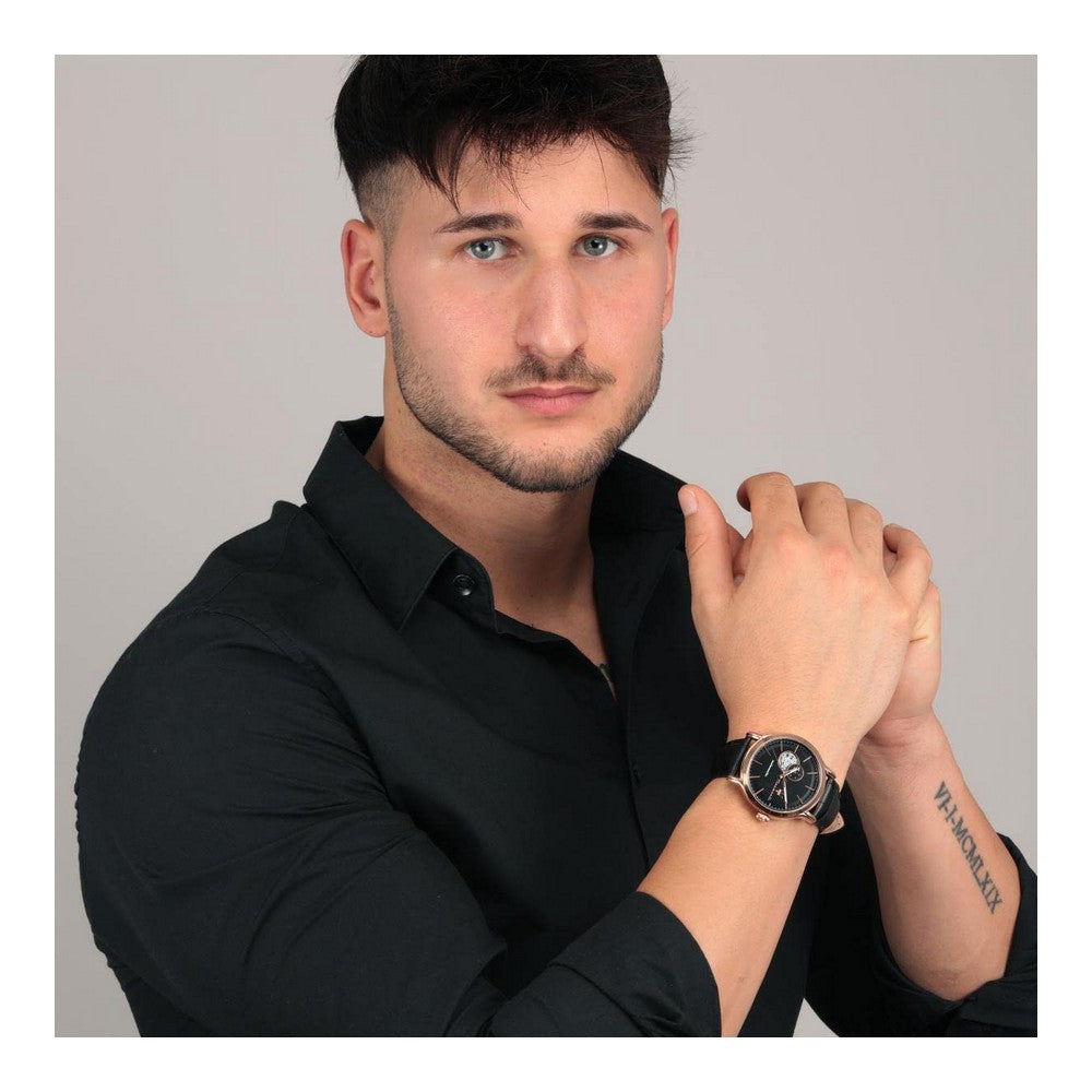 Montre Maserati R8821118009 or rose portée au poignet - luxe italien homme