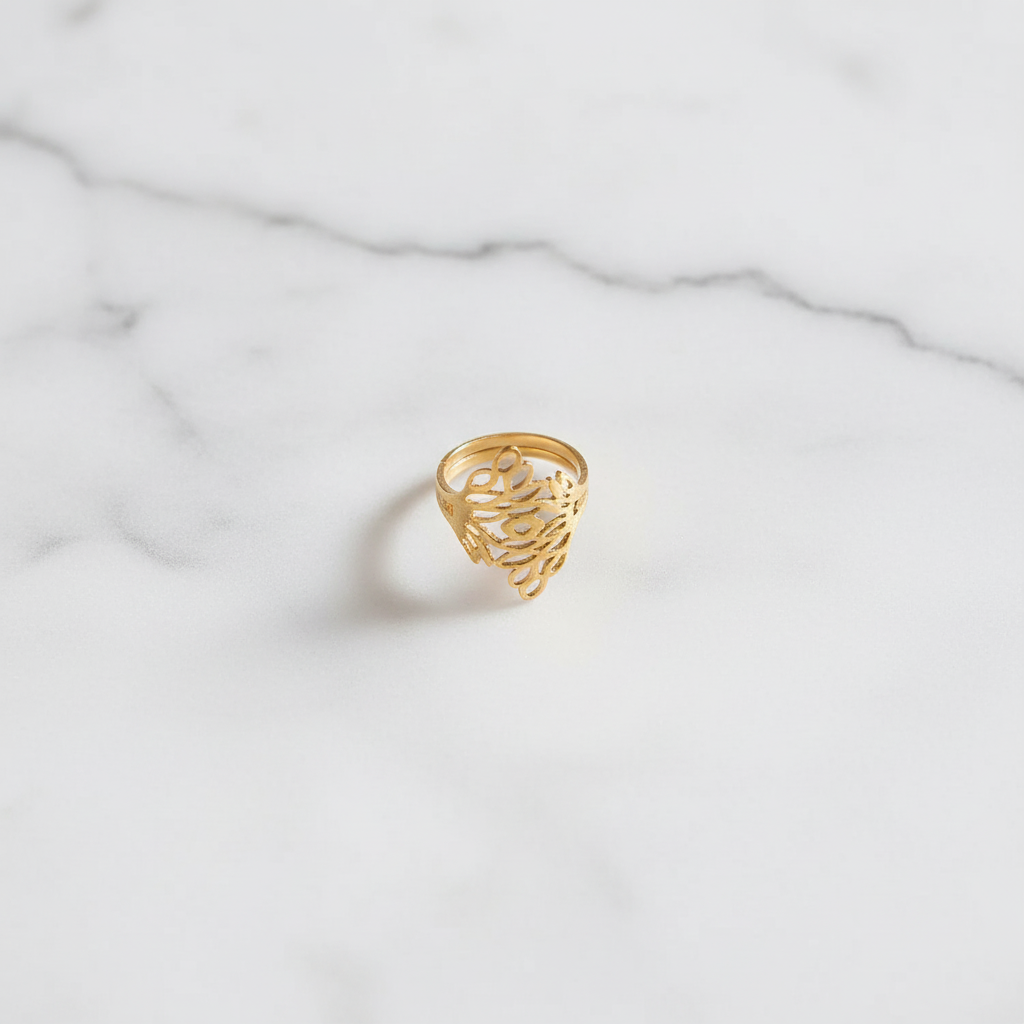 Bague Éden Dorée flat lay