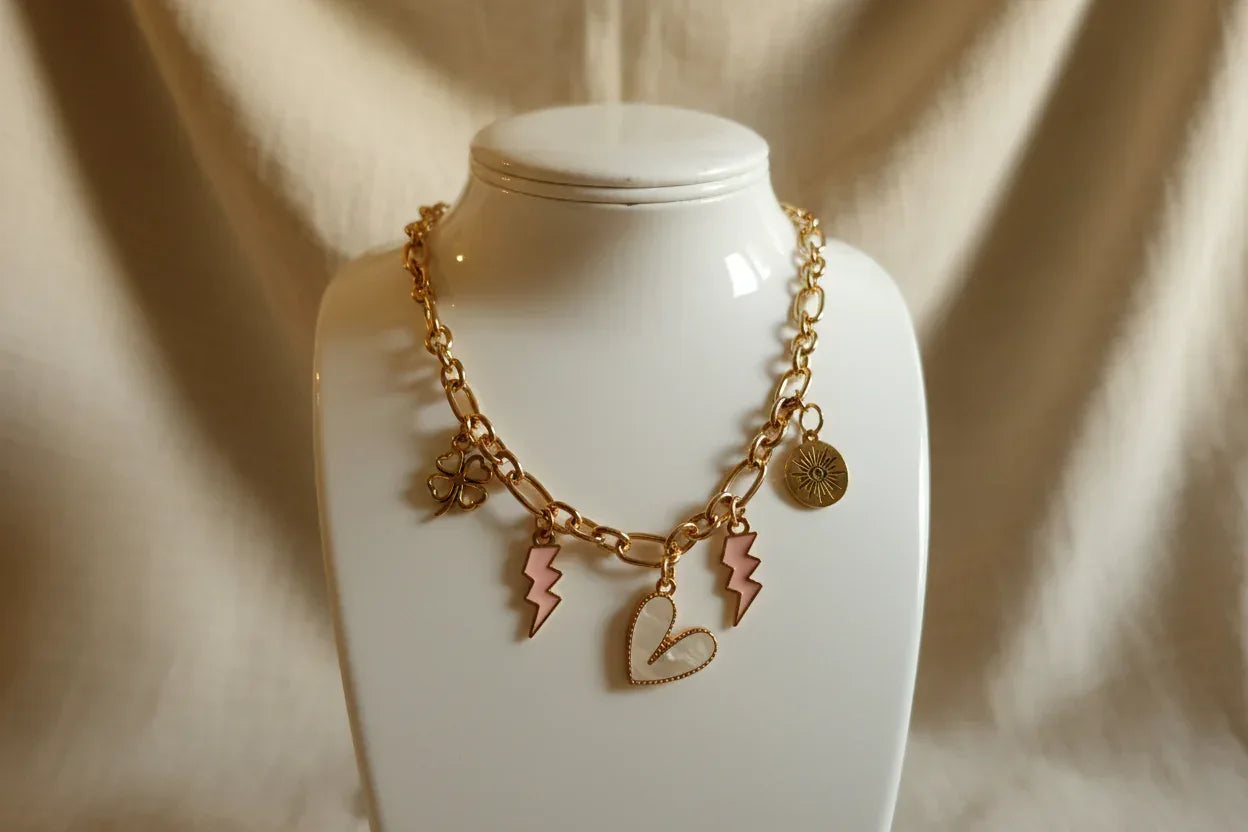 Collier Porte-Bonheur Doré - Accroche 