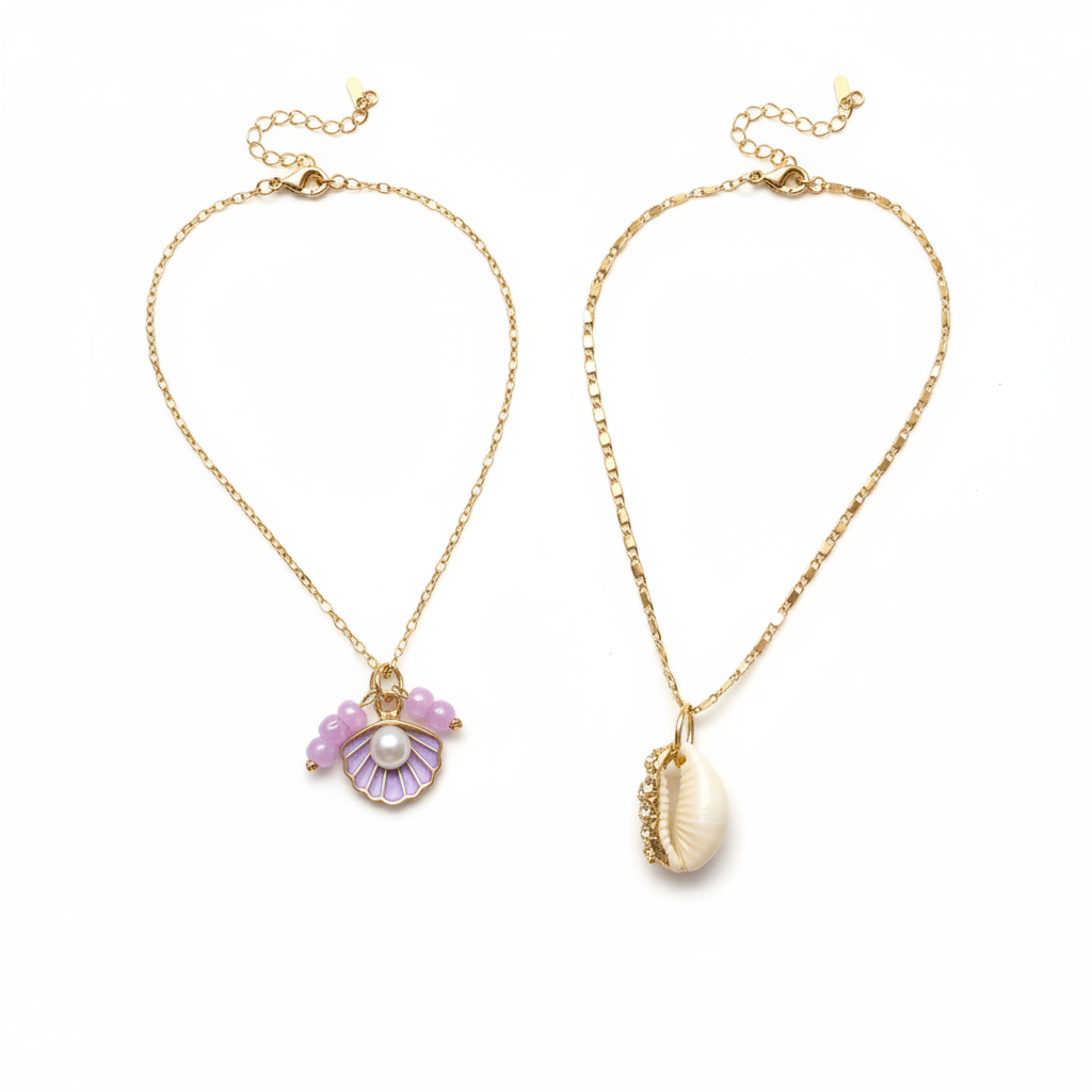 Deux colliers à plat