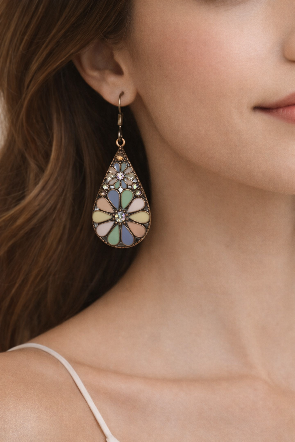 Boucles d’oreilles bohèmes multicolores en forme de goutte – Bijoux fantaisie femme|accroche