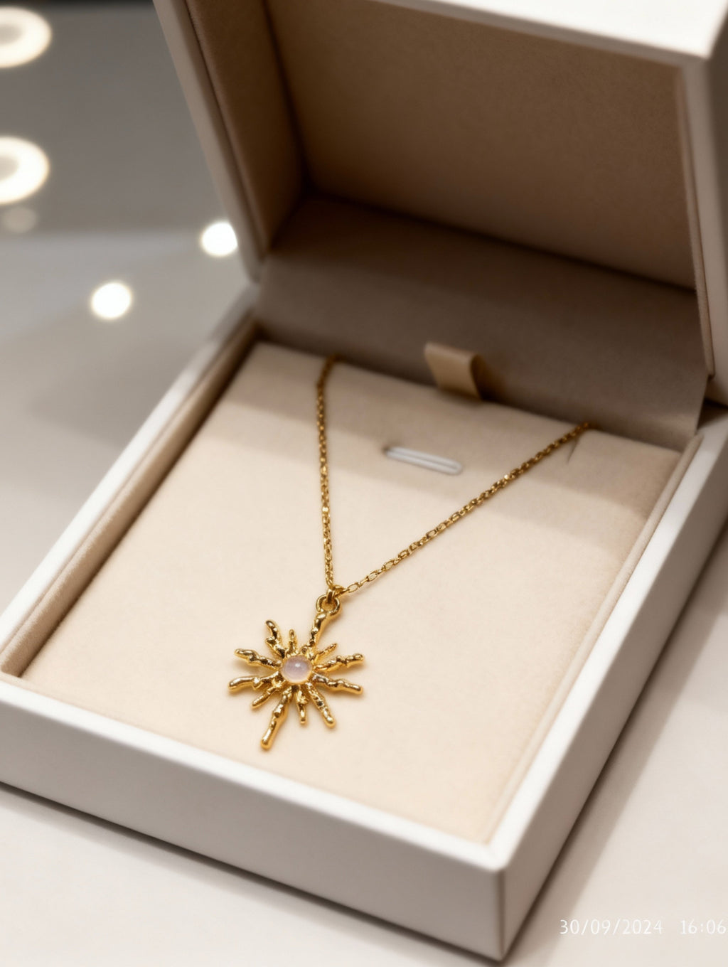 Collier pendentif soleil & boucles d’oreilles bohèmes femme-Accroche