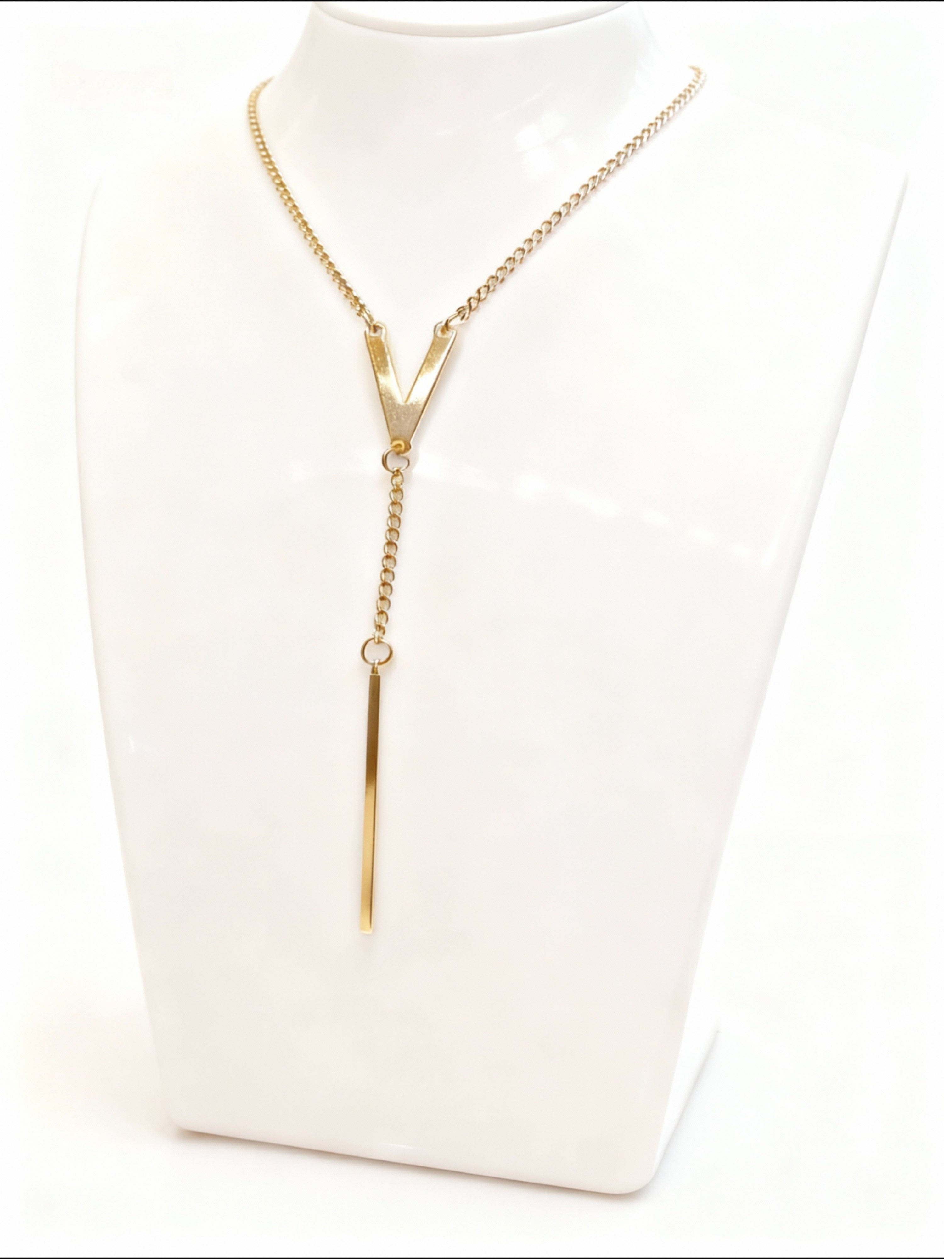 Collier en V femme doré – Collier fin élégant et tendance